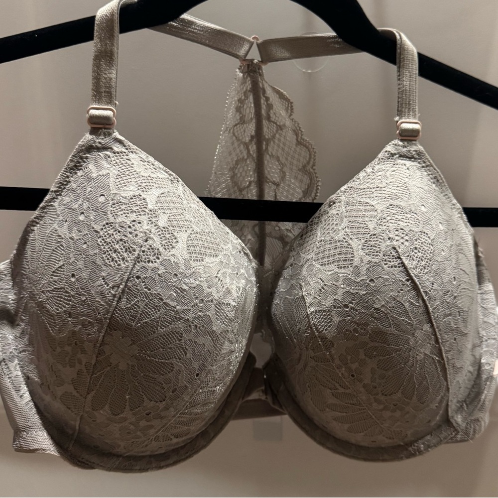 Victoria's Secret Lace Bra - Silver